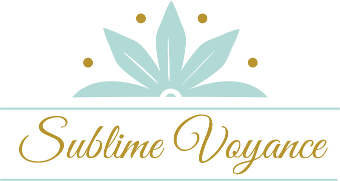 Logo Sublime Voyance : fleur de lotus turquoise et nom écrit en lettres dorées